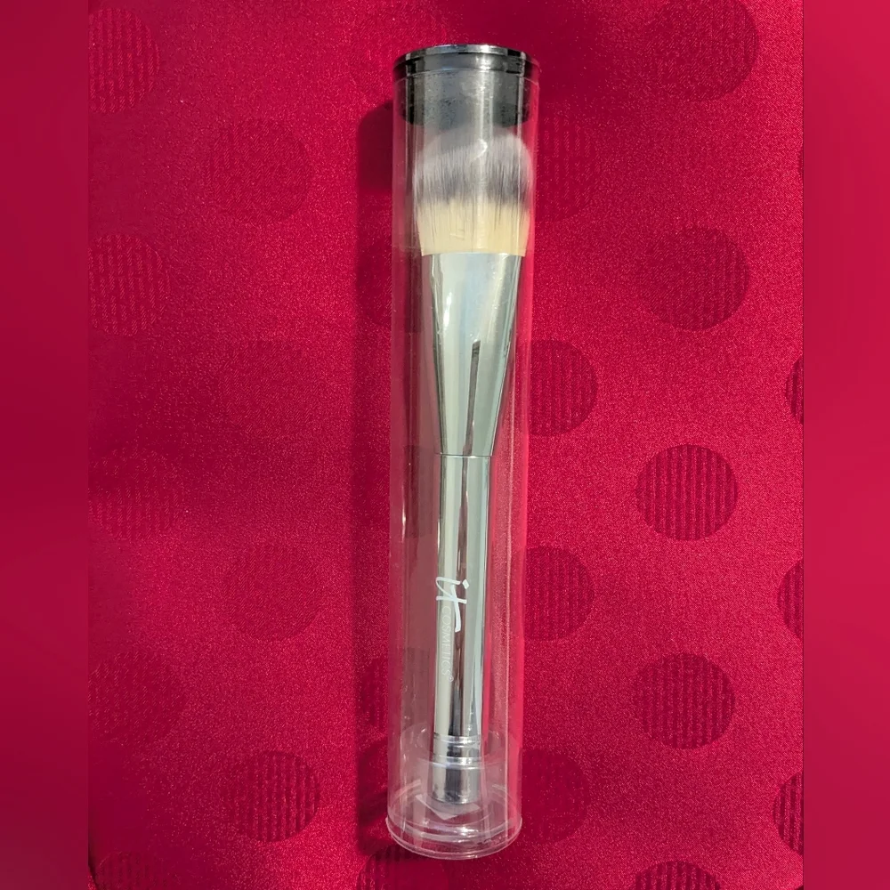 🆕 Heavenly Luxe Plush Paddle Foundation Brush From it Cosmetics